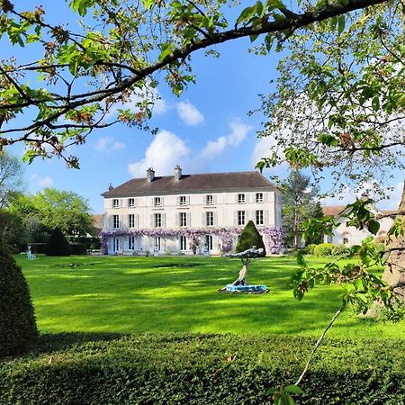 Chateau De Brinville Saint-Sauveur-sur-Ecole Εξωτερικό φωτογραφία